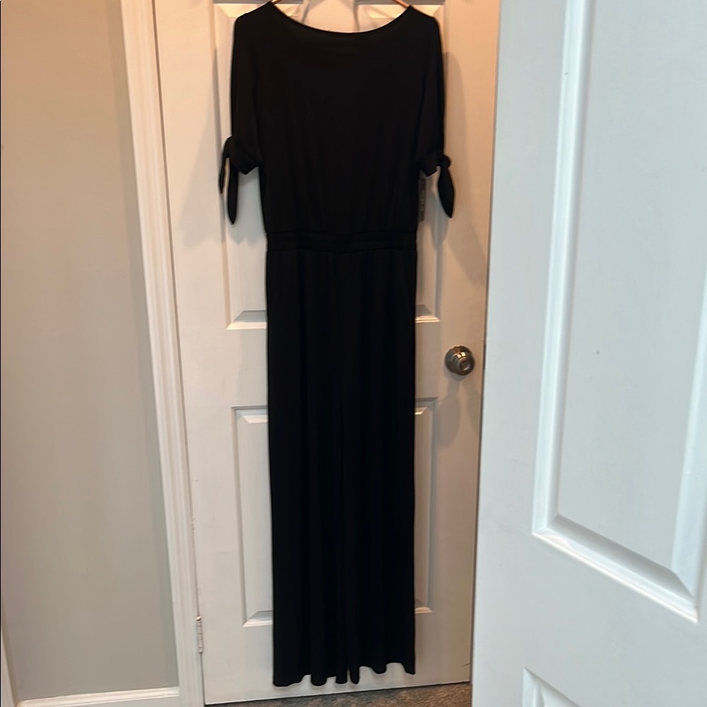 NWT Vince Camuto Black Jumpsuit-Small